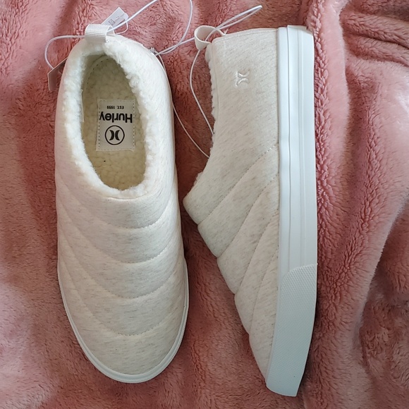 Hurley Women's Arlo Puff Natural Sherpa Shoes - Picture 4 of 9